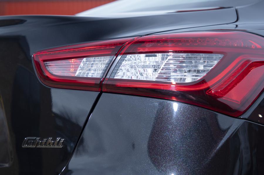 Детали экстерьера Maserati Ghibli GranSport Nerissimo Pack 2018 года  (UK) (фото 10 из 20)